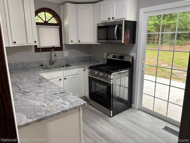284 Evans Glen Trail, Franklin Township, MI 49287