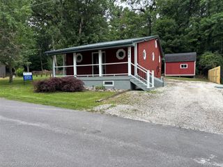284 Evans Glen Trail, Franklin Township, MI 49287