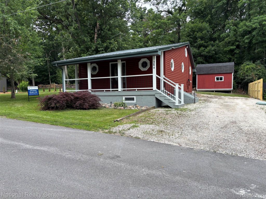 284 Evans Glen Trail, Franklin Township, MI 49287