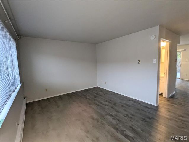 7411 Hazelcrest Drive, Hazelwood, MO 63042