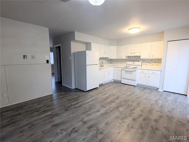 7411 Hazelcrest Drive, Hazelwood, MO 63042