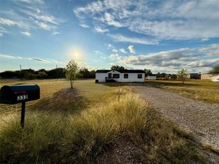332 Water View Lane, Weatherford, TX 76085