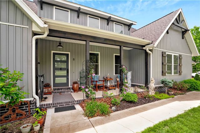 8 Hawthorn Lane, Bella Vista, AR 72715