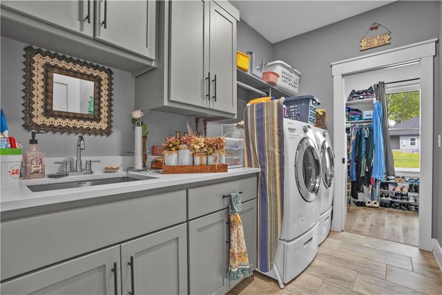 8 Hawthorn Lane, Bella Vista, AR 72715