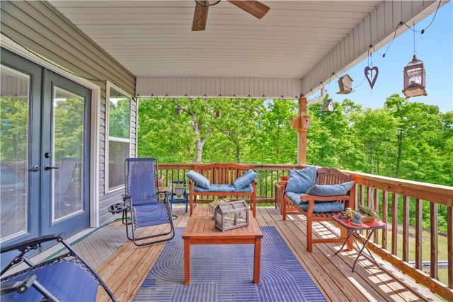 8 Hawthorn Lane, Bella Vista, AR 72715