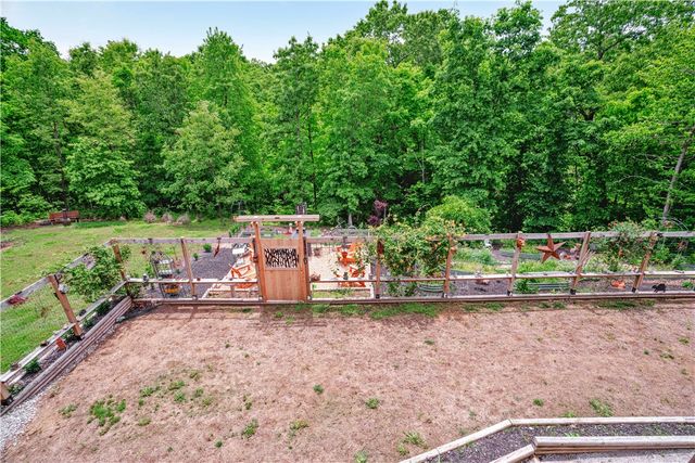 8 Hawthorn Lane, Bella Vista, AR 72715