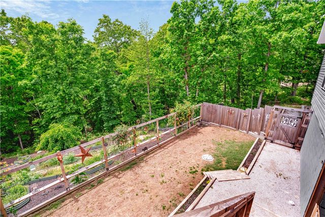 8 Hawthorn Lane, Bella Vista, AR 72715