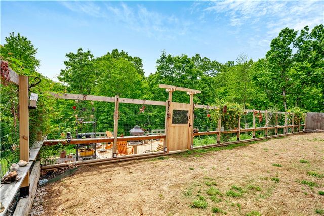 8 Hawthorn Lane, Bella Vista, AR 72715