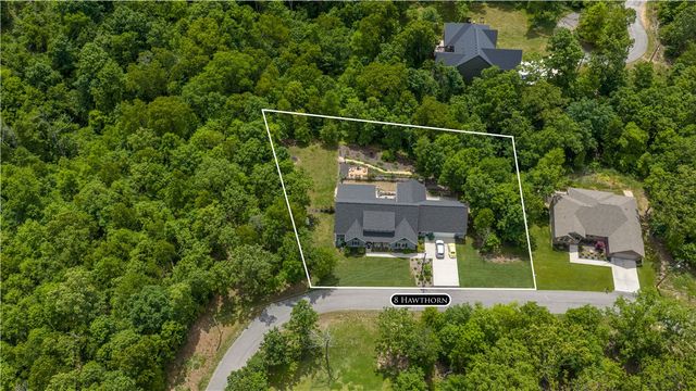8 Hawthorn Lane, Bella Vista, AR 72715