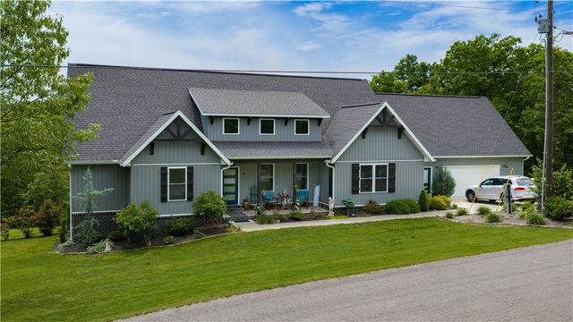 8 Hawthorn Lane, Bella Vista, AR 72715