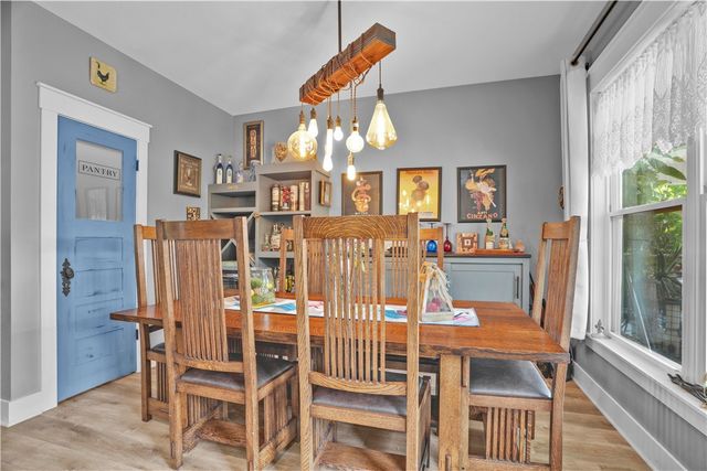 8 Hawthorn Lane, Bella Vista, AR 72715