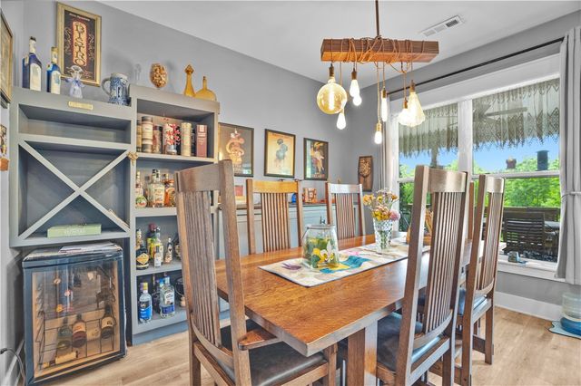 8 Hawthorn Lane, Bella Vista, AR 72715