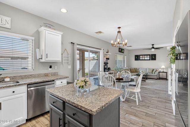 118 W DRAGON TREE Avenue, Queen Creek, AZ 85140