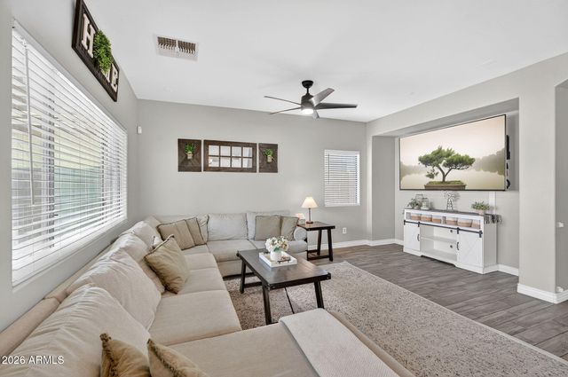 118 W DRAGON TREE Avenue, Queen Creek, AZ 85140