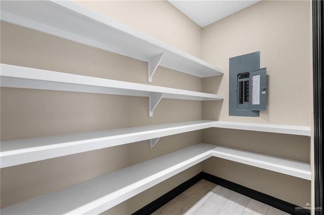 712 E Ricky Crossland, Elsa, TX 78543