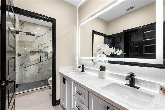 712 E Ricky Crossland, Elsa, TX 78543