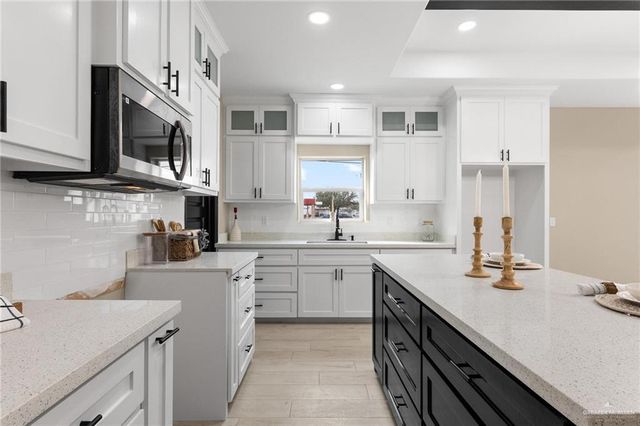 712 E Ricky Crossland, Elsa, TX 78543