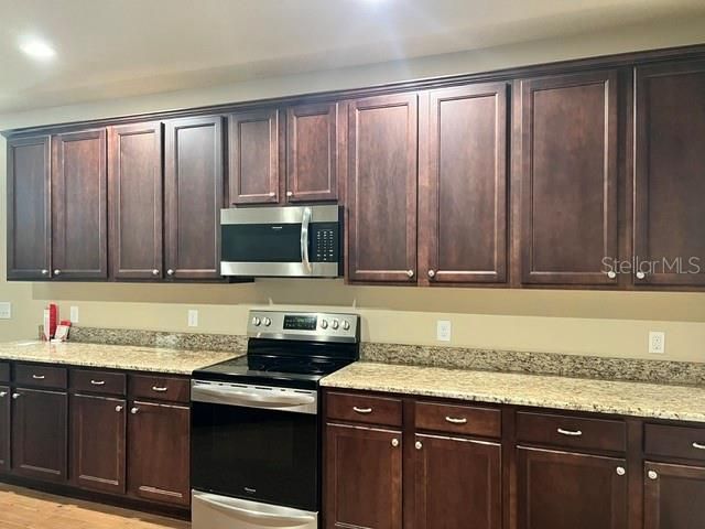 421 E PARK STREET, Lakeland, FL 33803