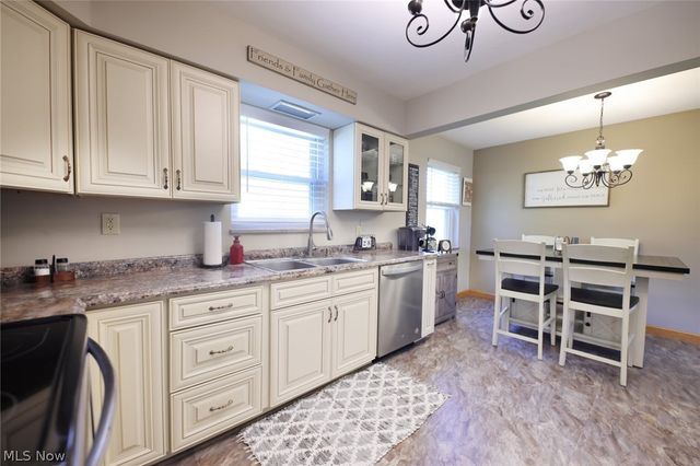 169 Circle Drive, Weirton, WV 26062