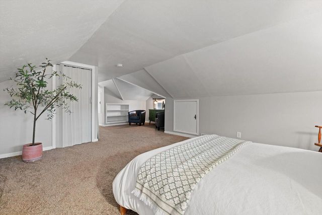 929 Monroe AVENUE, Racine, WI 53405