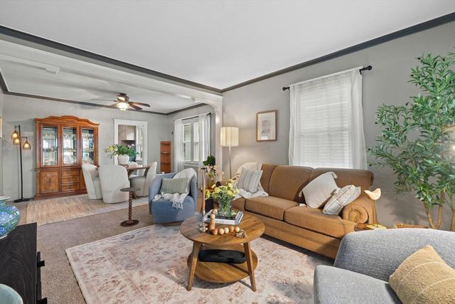 929 Monroe AVENUE, Racine, WI 53405