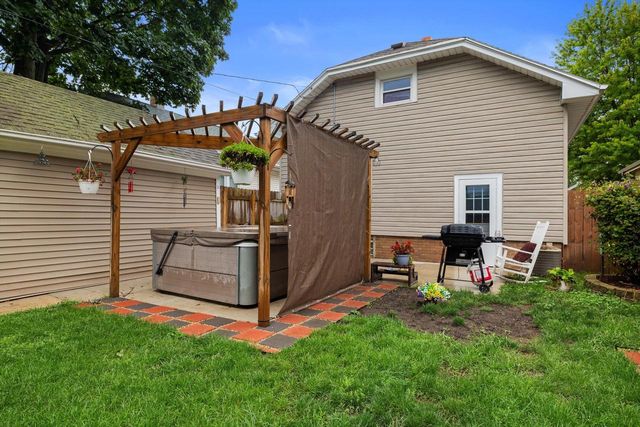 929 Monroe AVENUE, Racine, WI 53405