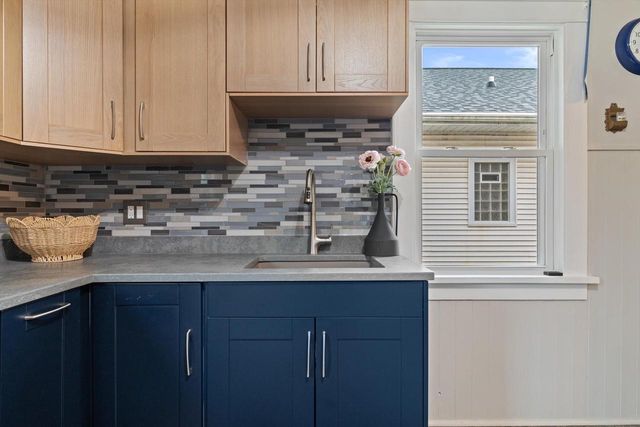 929 Monroe AVENUE, Racine, WI 53405