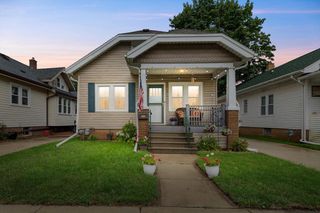 929 Monroe AVENUE, Racine, WI 53405