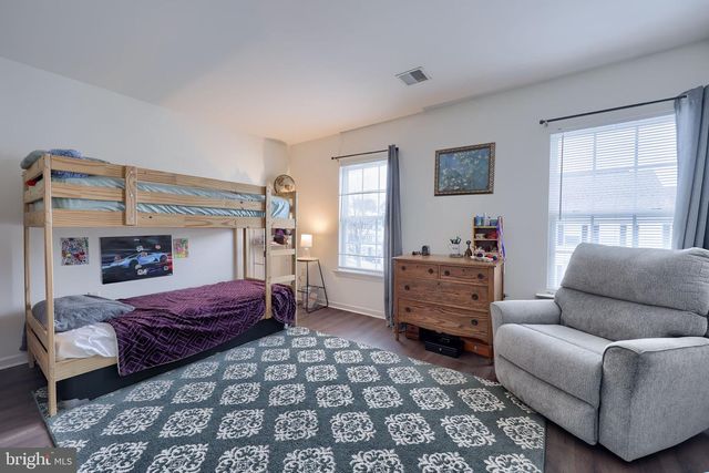 2706 EQUESTRIAN DR, York, PA 17402