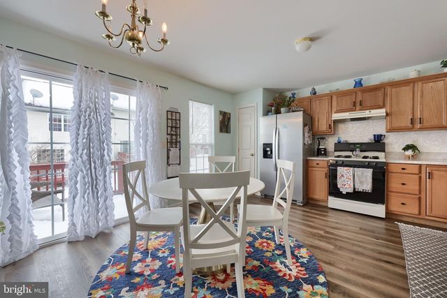 2706 EQUESTRIAN DR, York, PA 17402