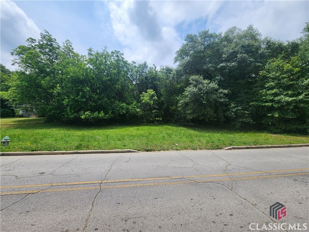 218 Savannah Street, Hartwell, GA 30643