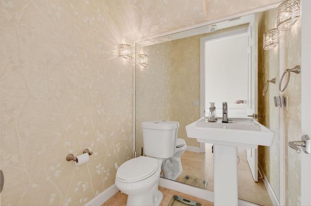 6167 NW 23rd Way, Boca Raton, FL 33496