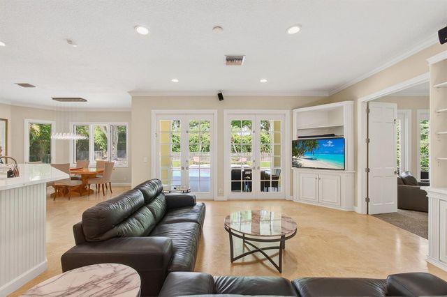 6167 NW 23rd Way, Boca Raton, FL 33496