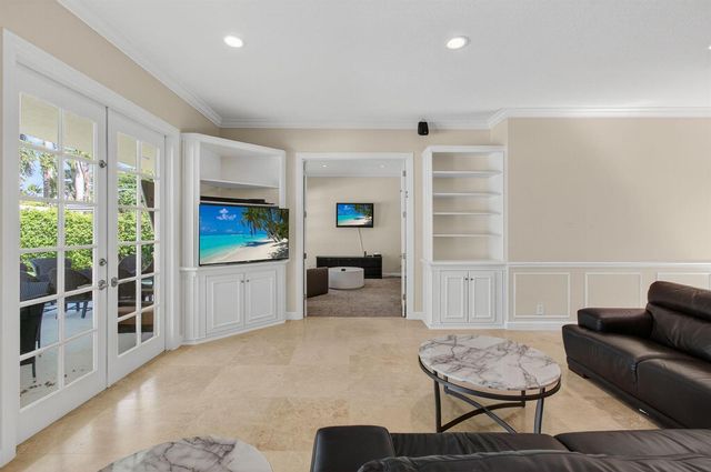 6167 NW 23rd Way, Boca Raton, FL 33496