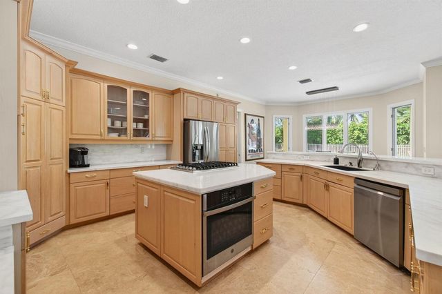 6167 NW 23rd Way, Boca Raton, FL 33496