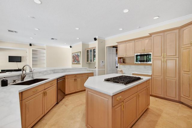 6167 NW 23rd Way, Boca Raton, FL 33496