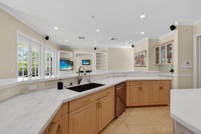 6167 NW 23rd Way, Boca Raton, FL 33496