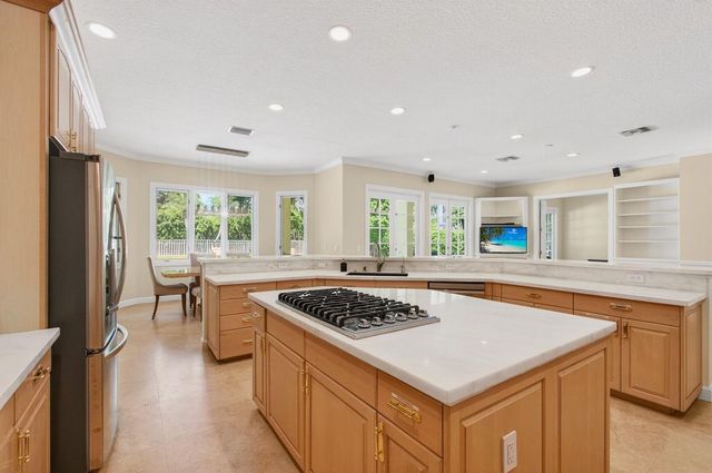 6167 NW 23rd Way, Boca Raton, FL 33496
