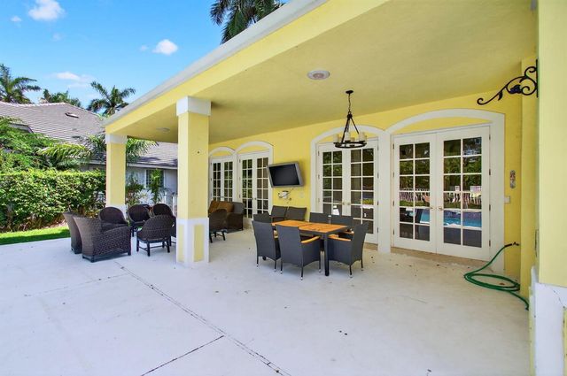 6167 NW 23rd Way, Boca Raton, FL 33496