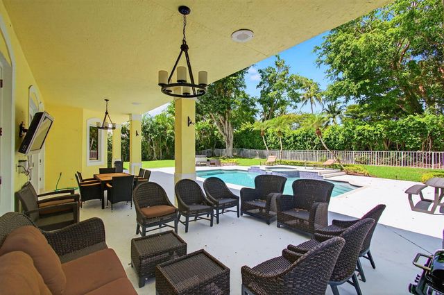 6167 NW 23rd Way, Boca Raton, FL 33496