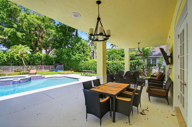 6167 NW 23rd Way, Boca Raton, FL 33496