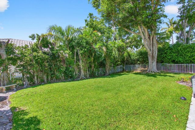 6167 NW 23rd Way, Boca Raton, FL 33496