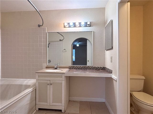 2200 South Fort Apache Road 1176, Las Vegas, NV 89117