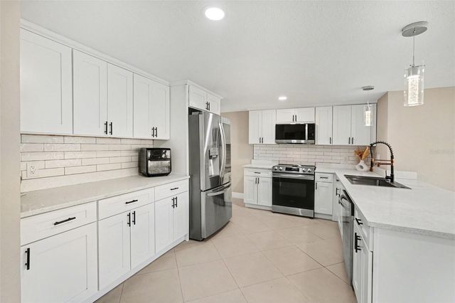 5813 CHAPMAN DRIVE, New Port Richey, FL 34652