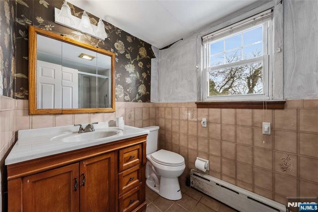 305 Hillside Road, Elizabeth, NJ 07208