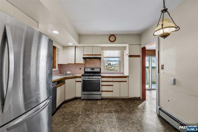 305 Hillside Road, Elizabeth, NJ 07208