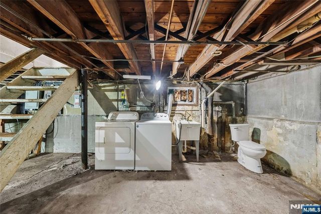 305 Hillside Road, Elizabeth, NJ 07208