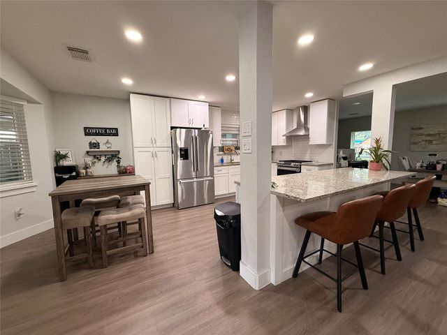 1608 Parkside Dr, Pasadena, TX 77502