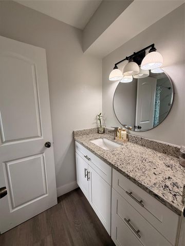1608 Parkside Dr, Pasadena, TX 77502