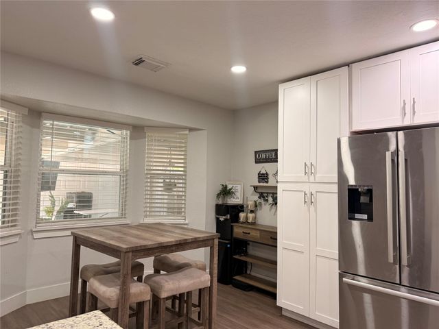 1608 Parkside Dr, Pasadena, TX 77502